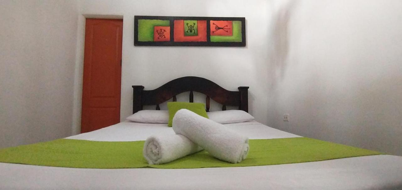 Santander Aleman Hostel Сан Хил Екстериор снимка