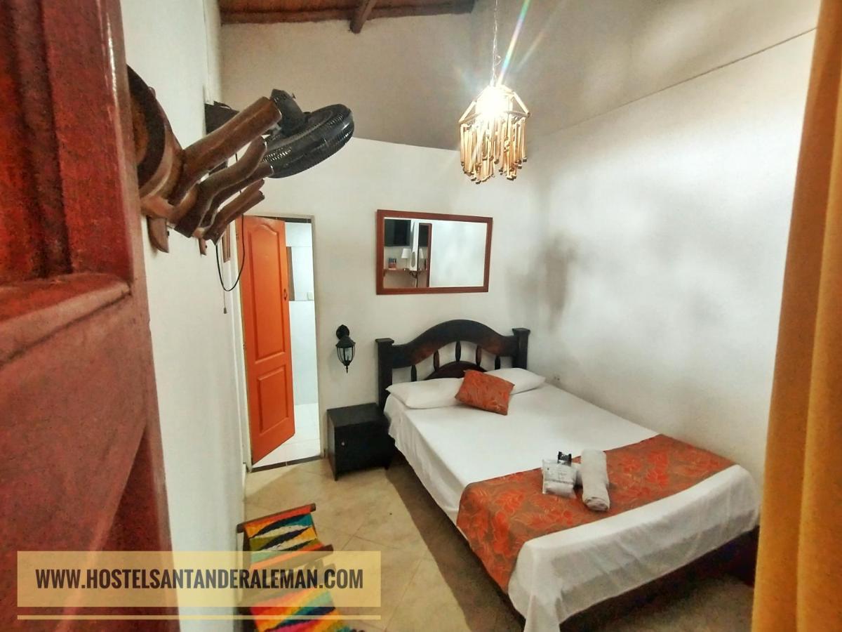 Santander Aleman Hostel Сан Хил Екстериор снимка