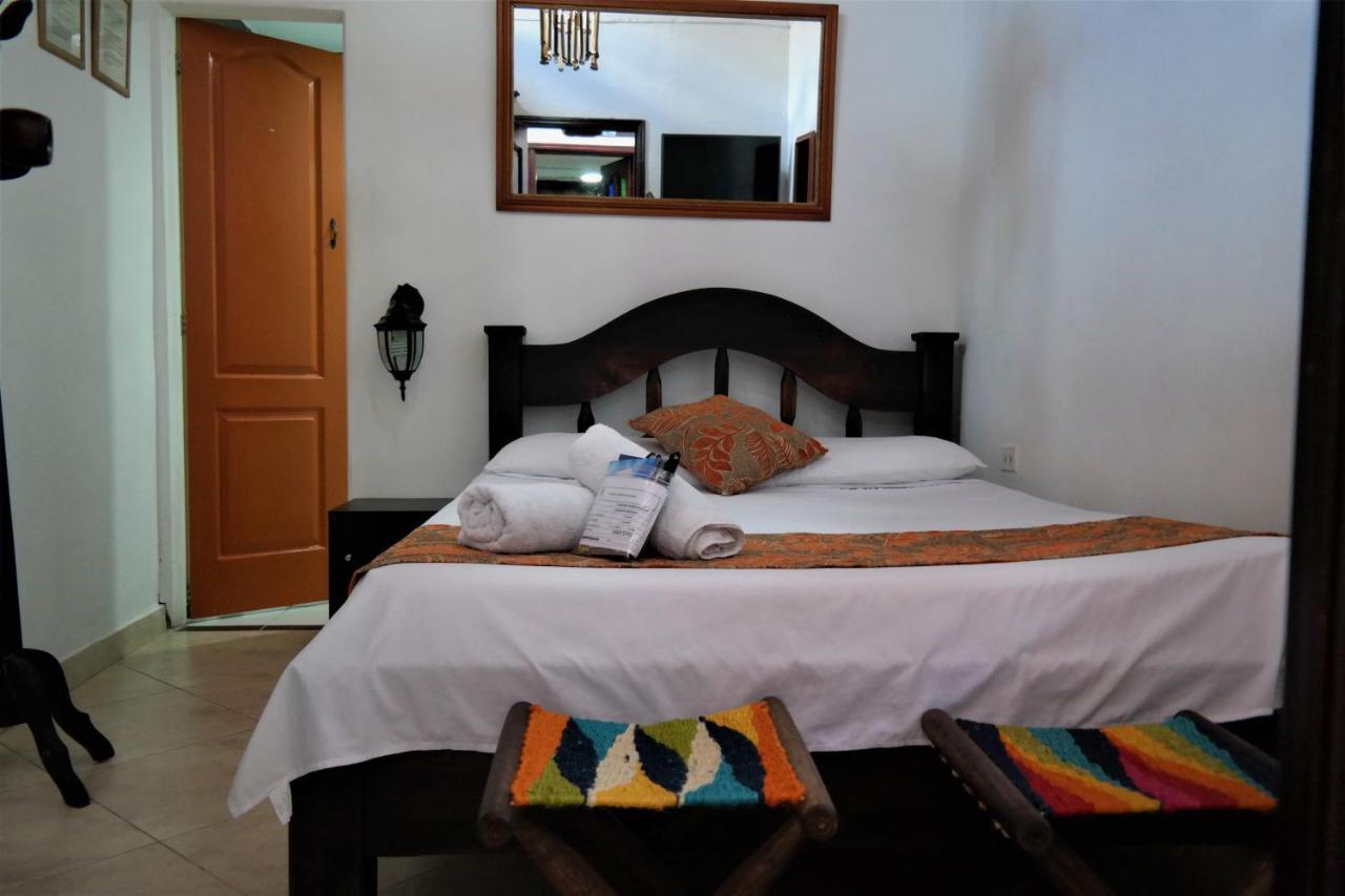 Santander Aleman Hostel Сан Хил Екстериор снимка