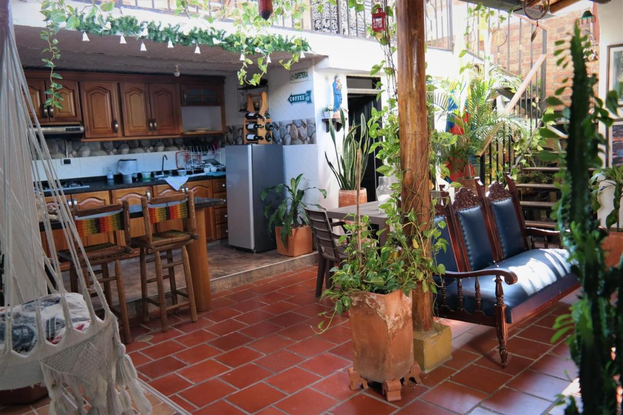 Santander Aleman Hostel Сан Хил Екстериор снимка