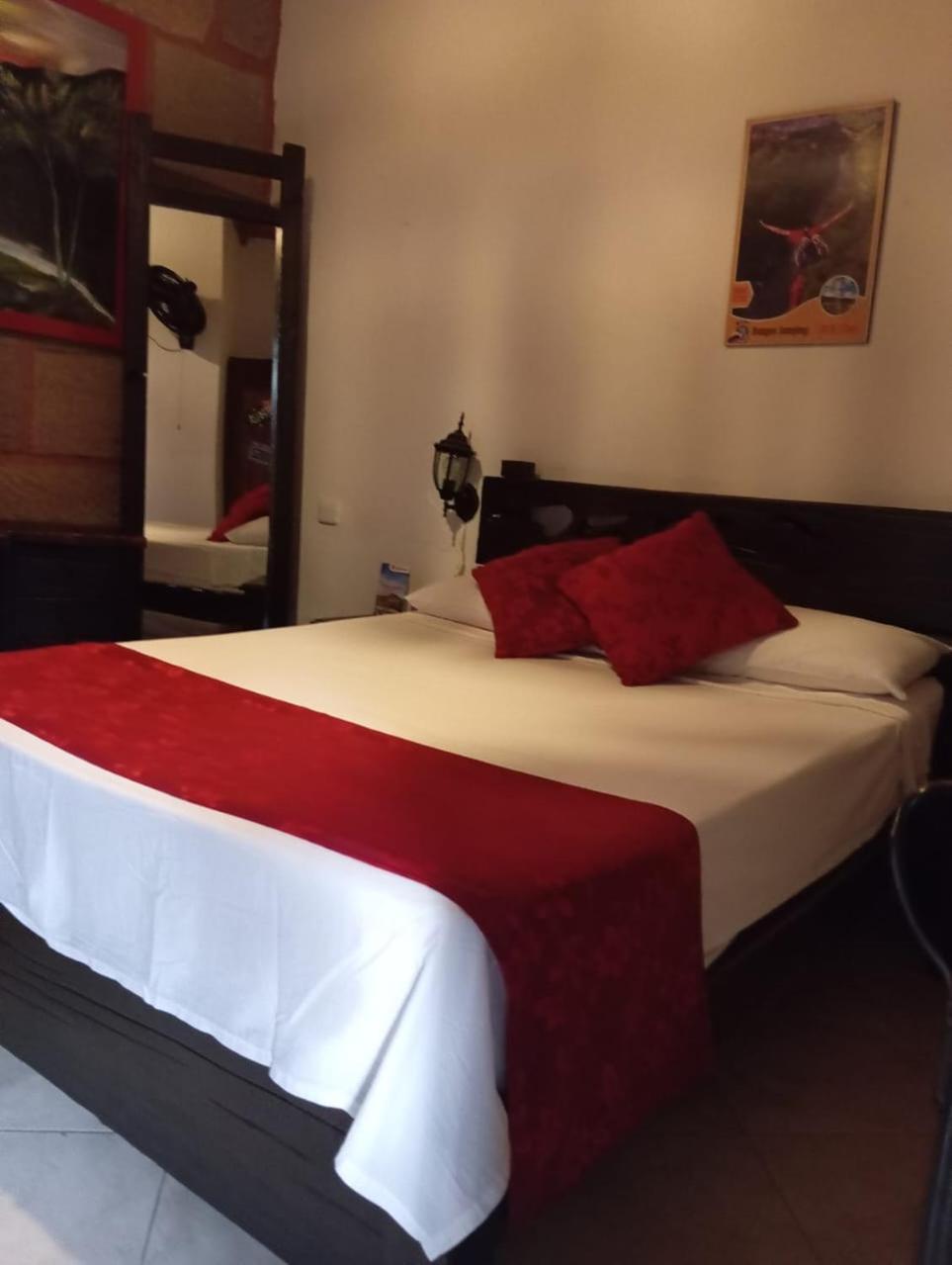 Santander Aleman Hostel Сан Хил Екстериор снимка