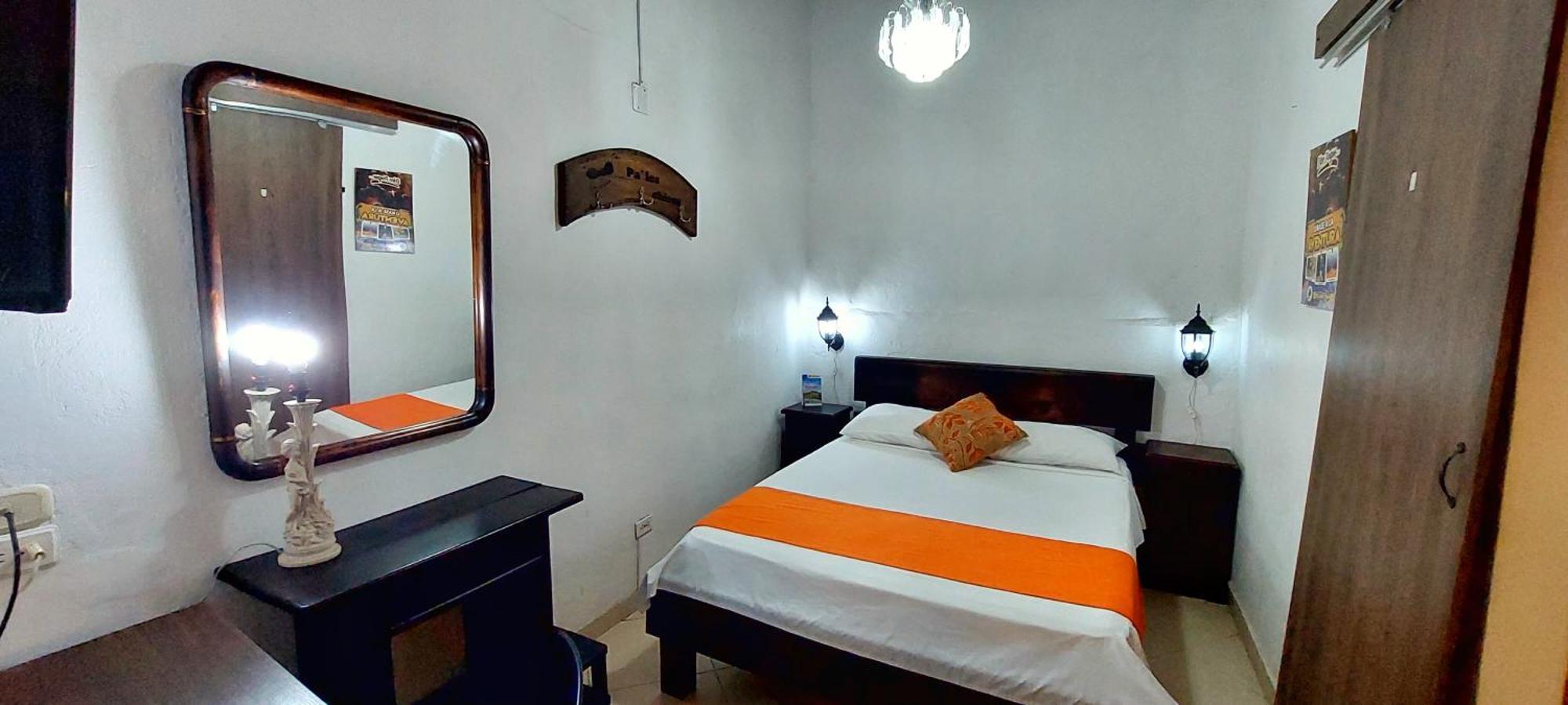 Santander Aleman Hostel Сан Хил Екстериор снимка