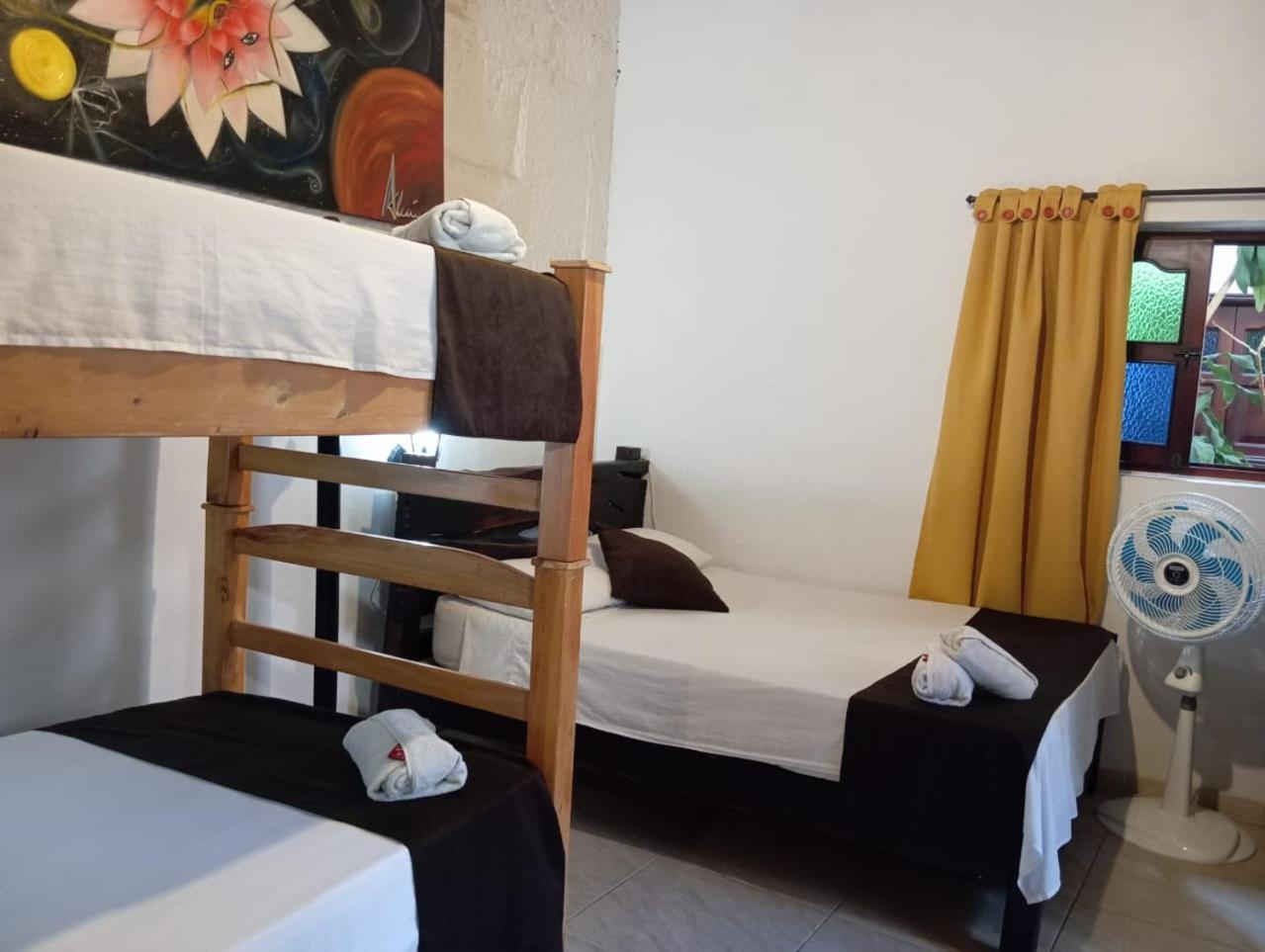 Santander Aleman Hostel Сан Хил Екстериор снимка