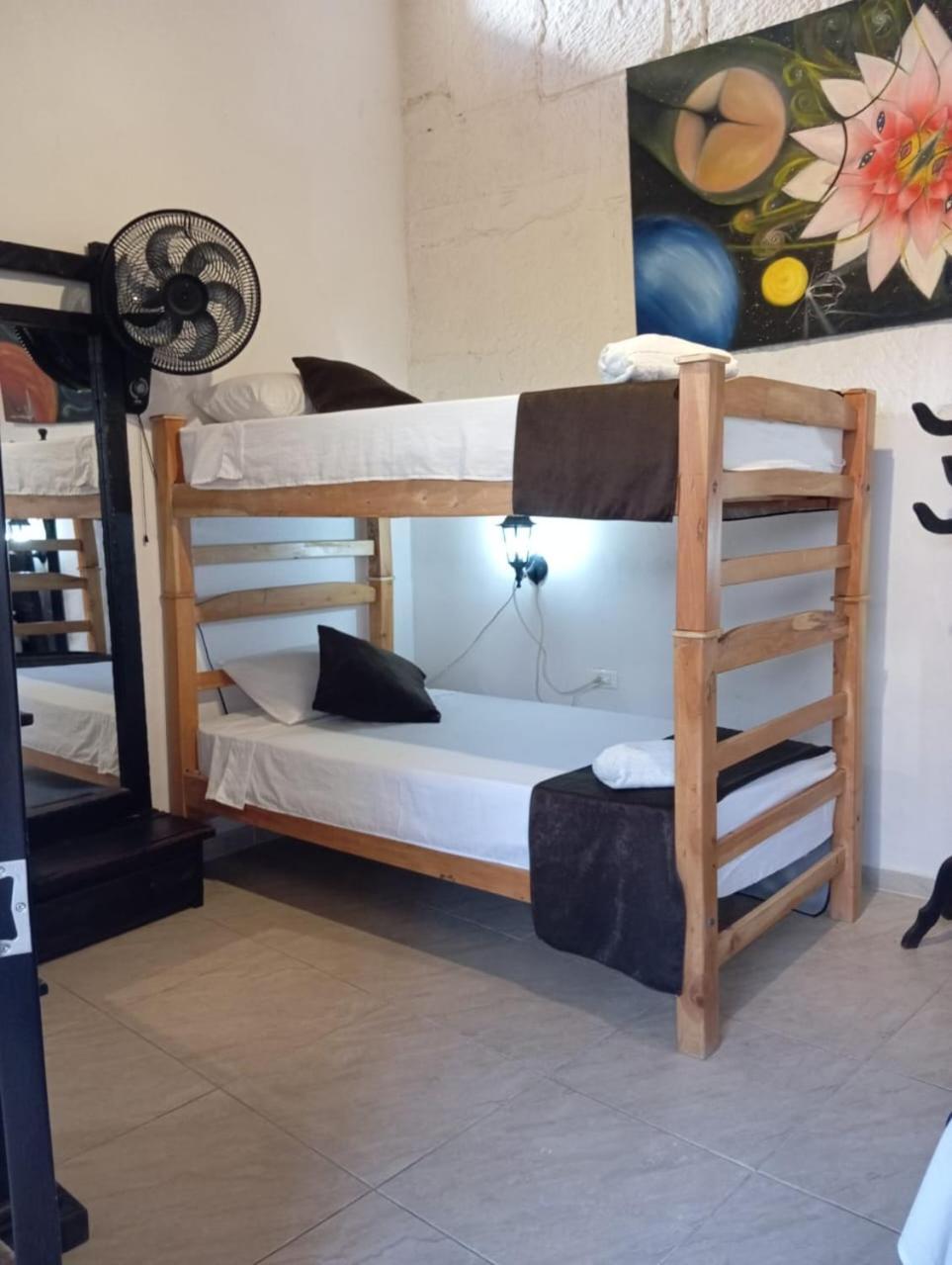 Santander Aleman Hostel Сан Хил Екстериор снимка