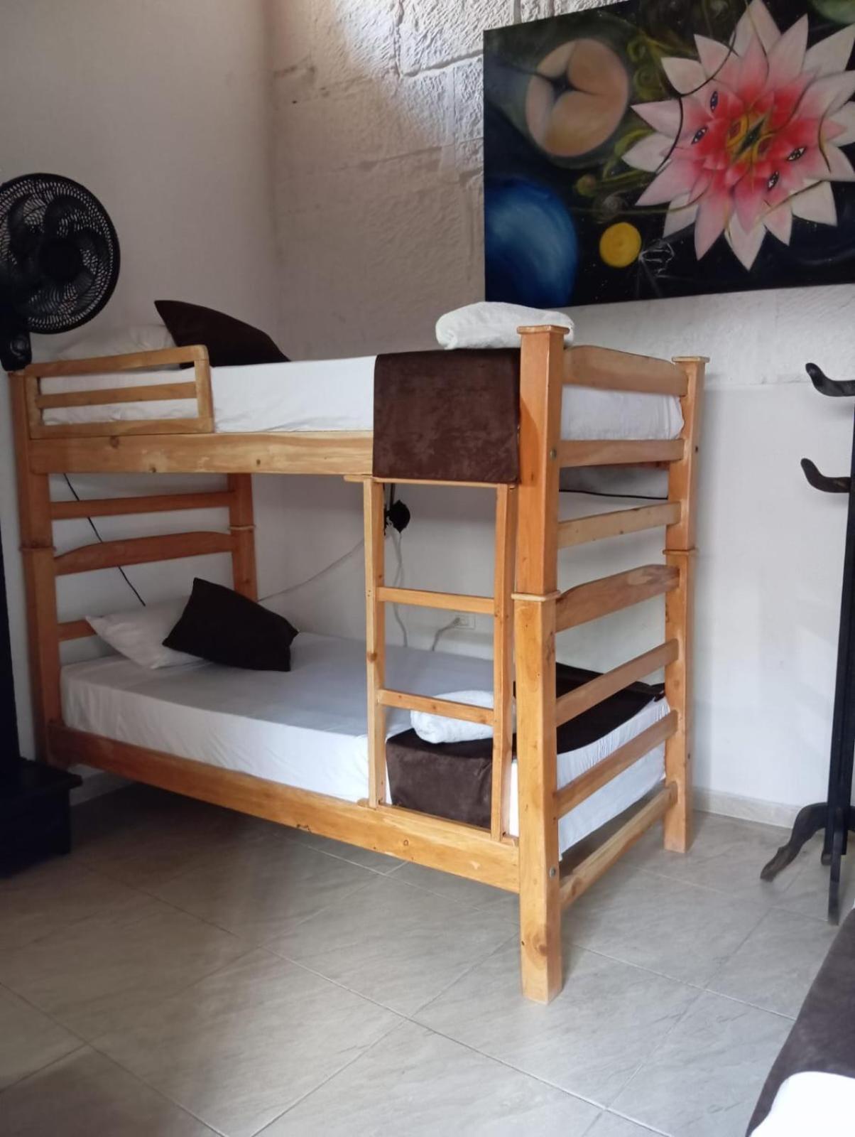 Santander Aleman Hostel Сан Хил Екстериор снимка